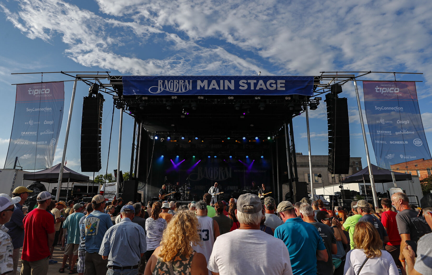 RAGBRAI Main Stage 8